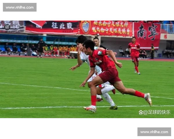 广西恒宸加冕中乙冠军！1.6 万人见证八桂足球历史性时刻